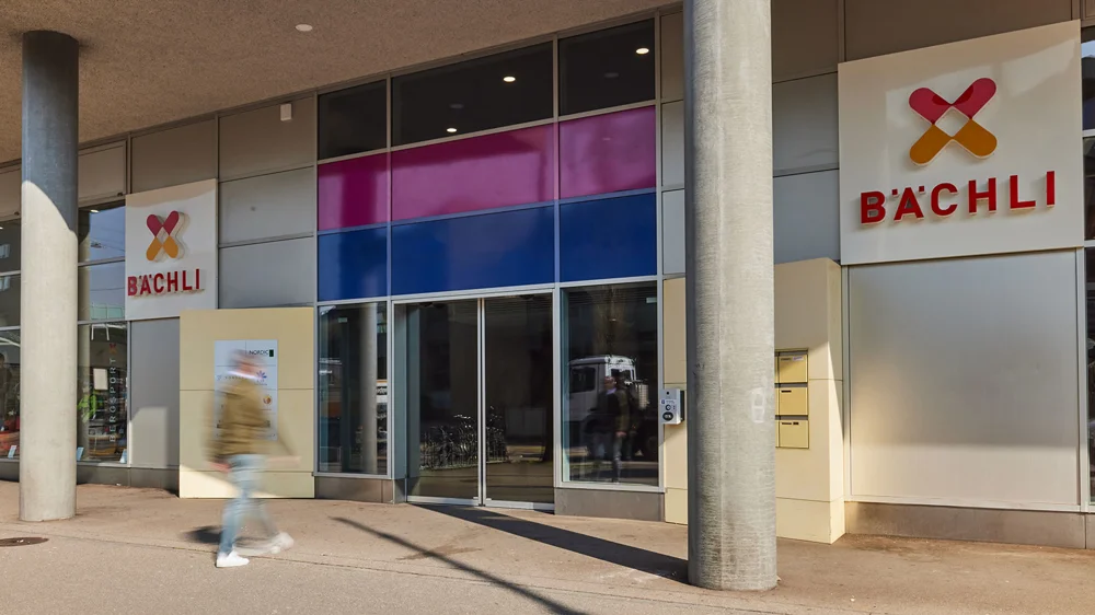 Eingang Filiale Zürich-Oerlikon