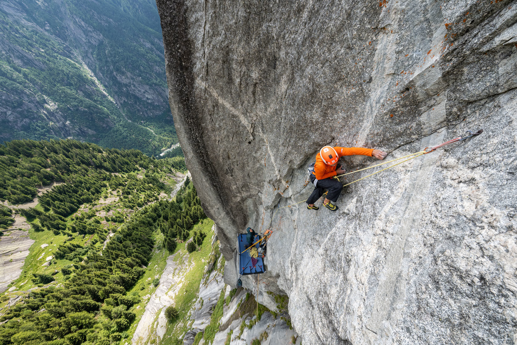 800 Meter hoher Felsgigant: Erfolgreicher Freikletterversuch von